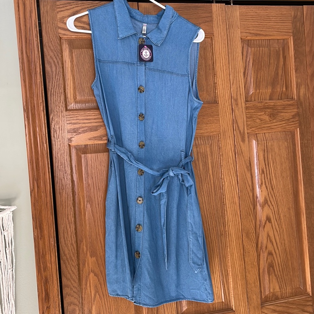 Chambray sleeveless dress
